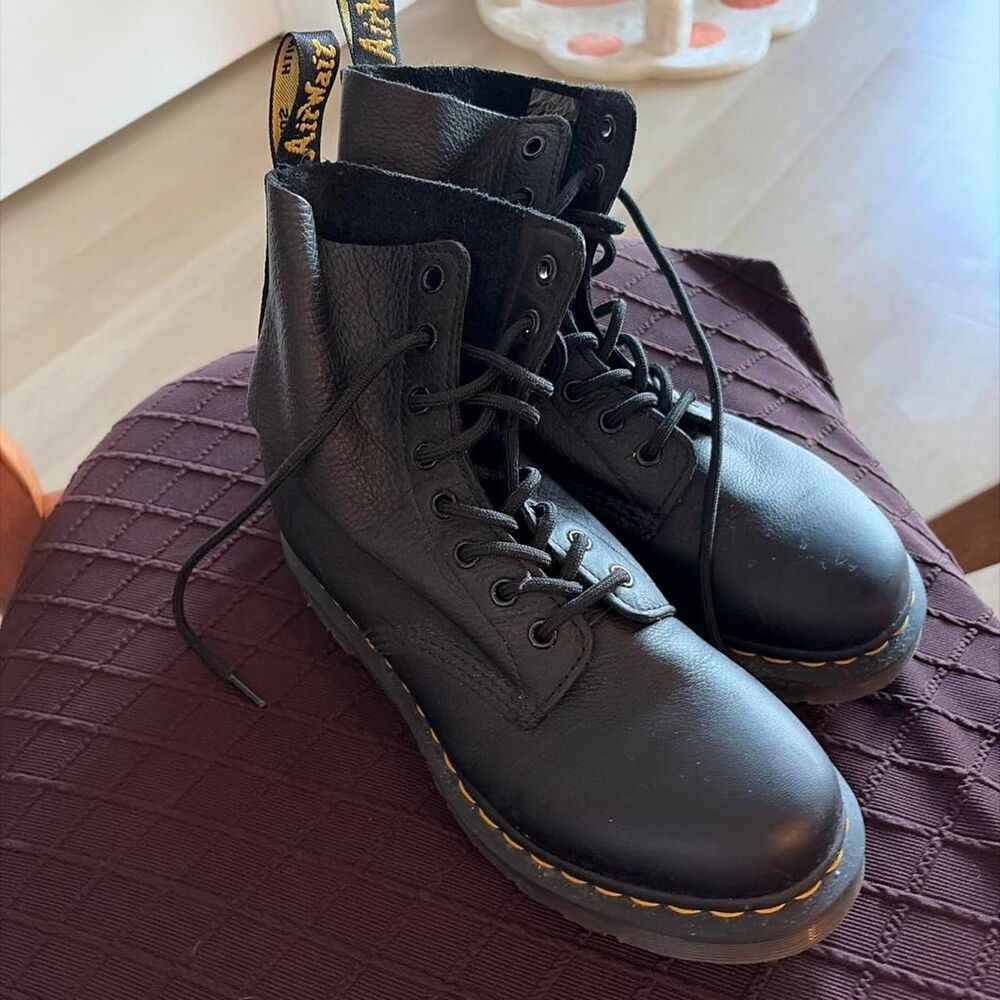 Dr Martens 1460 Pascal Black Virginia Leather Boots Size 8 Women US 6 UK 39 EU
